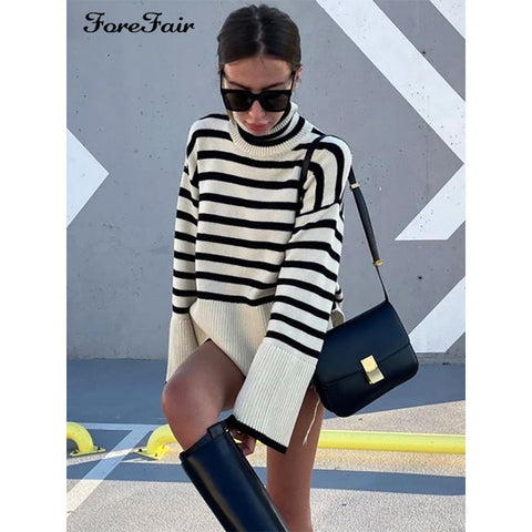 Women's Oversized Knitted Turtleneck Long Sleeve Striped Sweater - Frimunt Clothing Co.