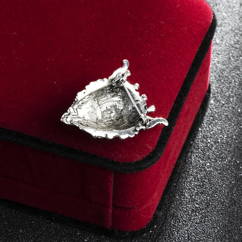 Lion Head Men's Suit Shirt Collar Lapel Pins and Brooches - Frimunt Clothing Co.