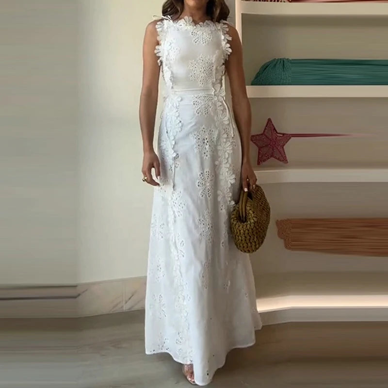 Women's White Lace Embroidery Sleeveless Dress - Frimunt Clothing Co.
