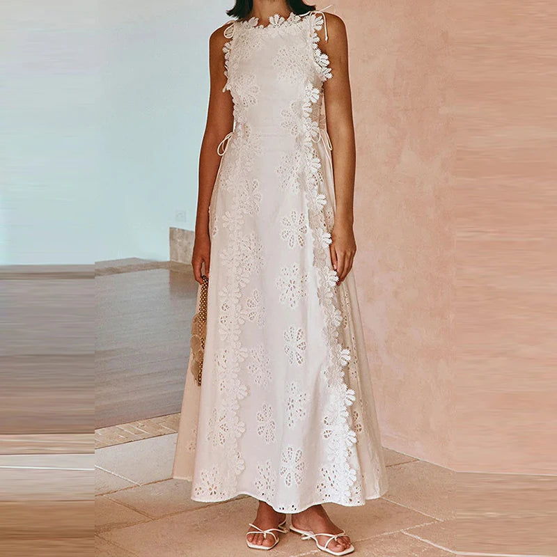 Women's White Lace Embroidery Sleeveless Dress - Frimunt Clothing Co.