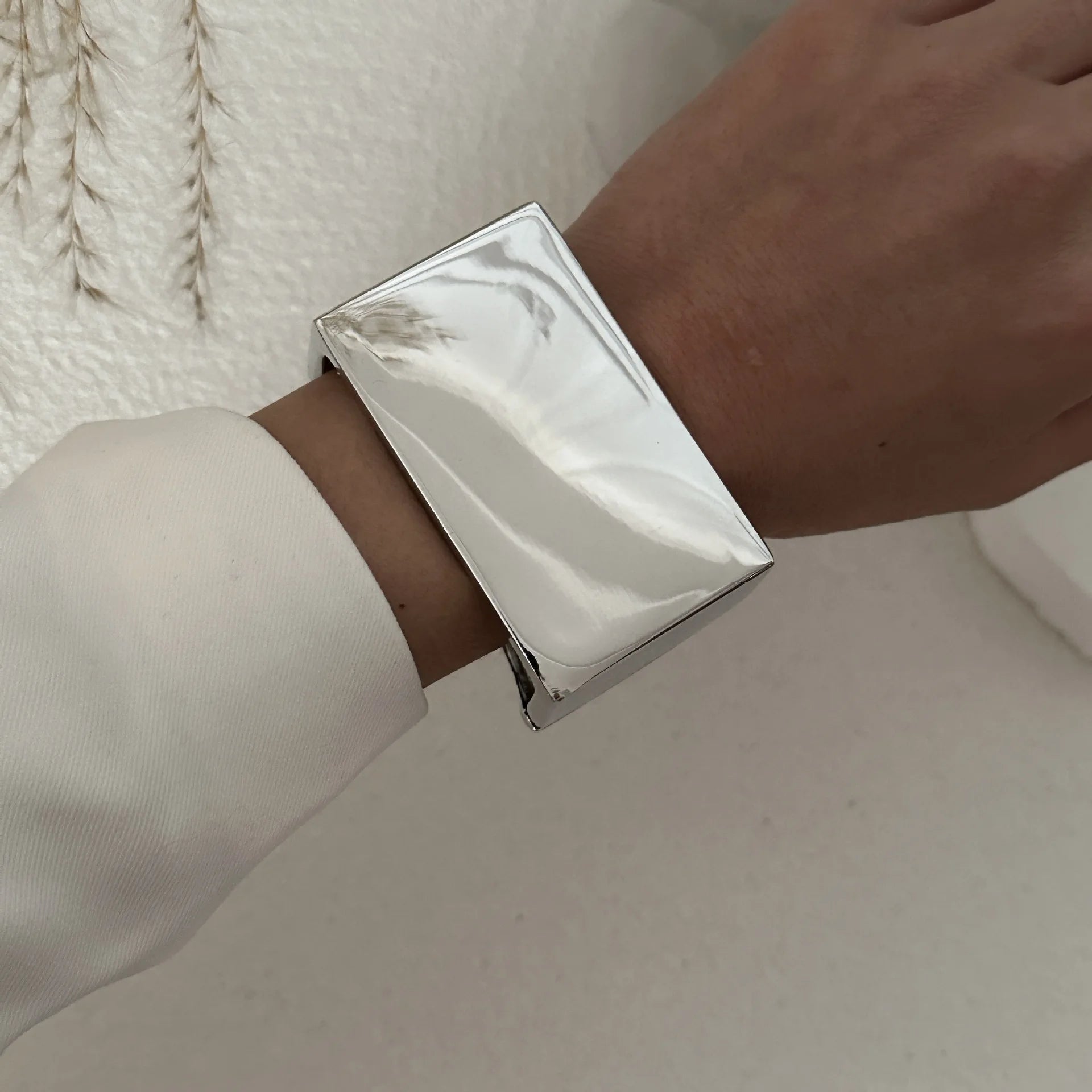 Chunky Wide Embrace Bracelet Bangle Stainless Steel Gold Color - Frimunt Clothing Co.