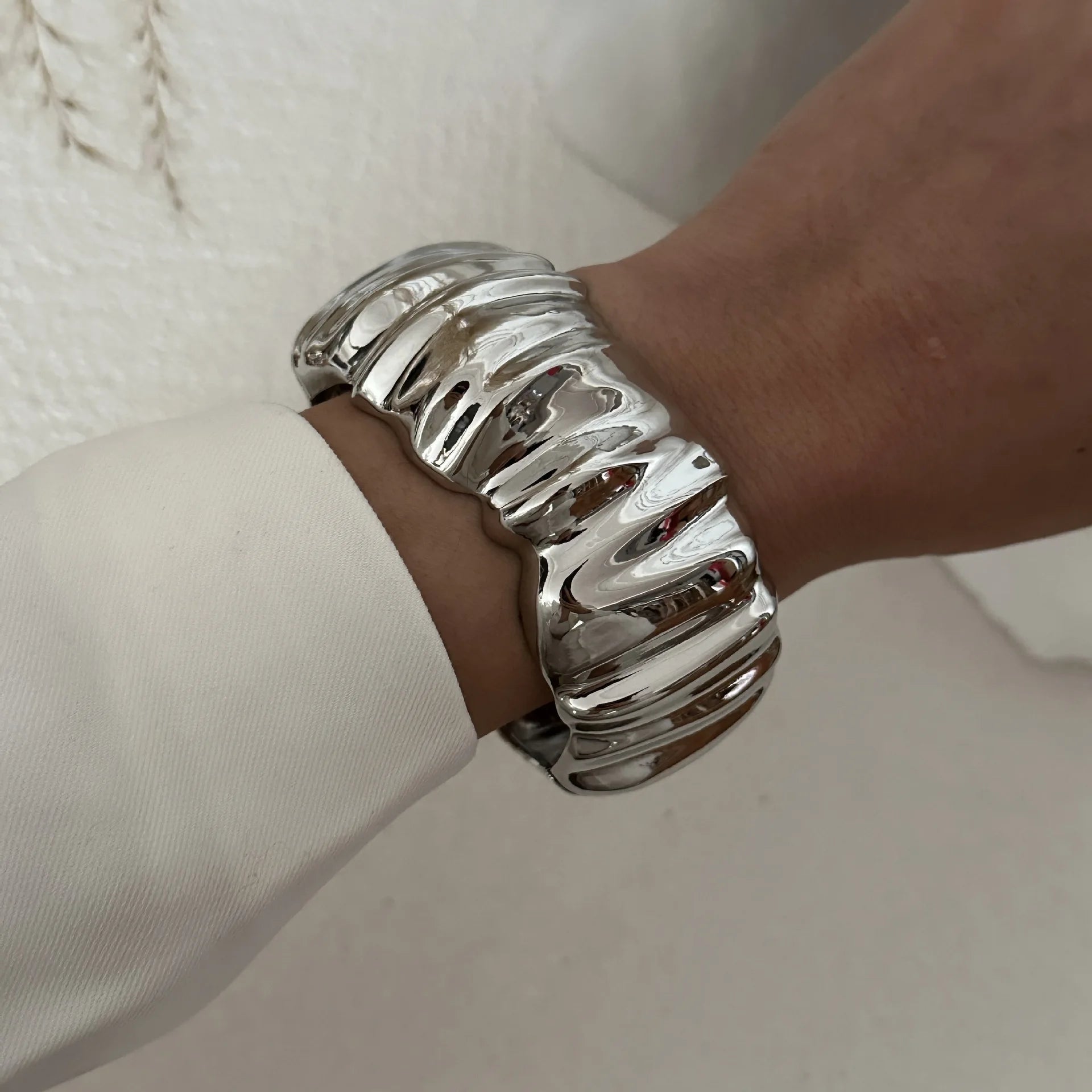 Chunky Wide Embrace Bracelet Bangle Stainless Steel Gold Color - Frimunt Clothing Co.