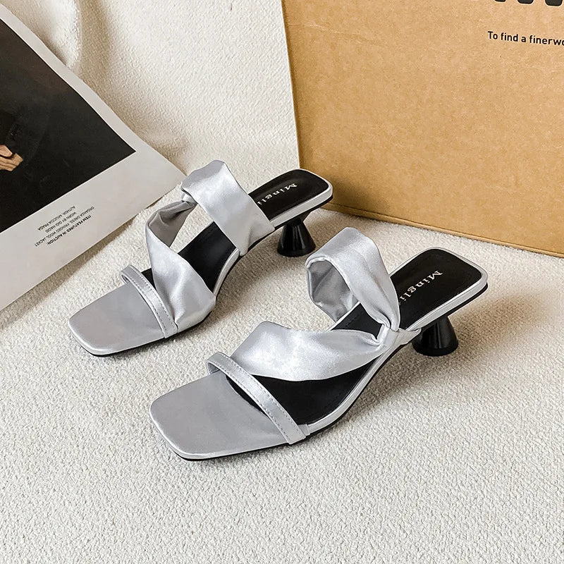 Elegant Kitten Heels Black/White/Silver Silk Sandals