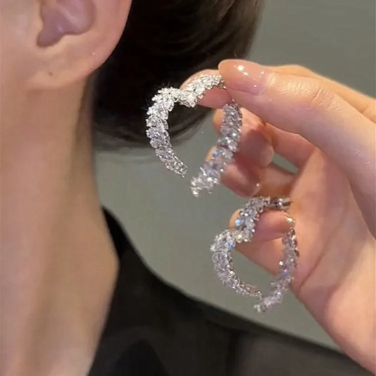 New Design Luxury Gold Zircon Heart feaCrystal Leaves Earrings - Frimunt Clothing Co.