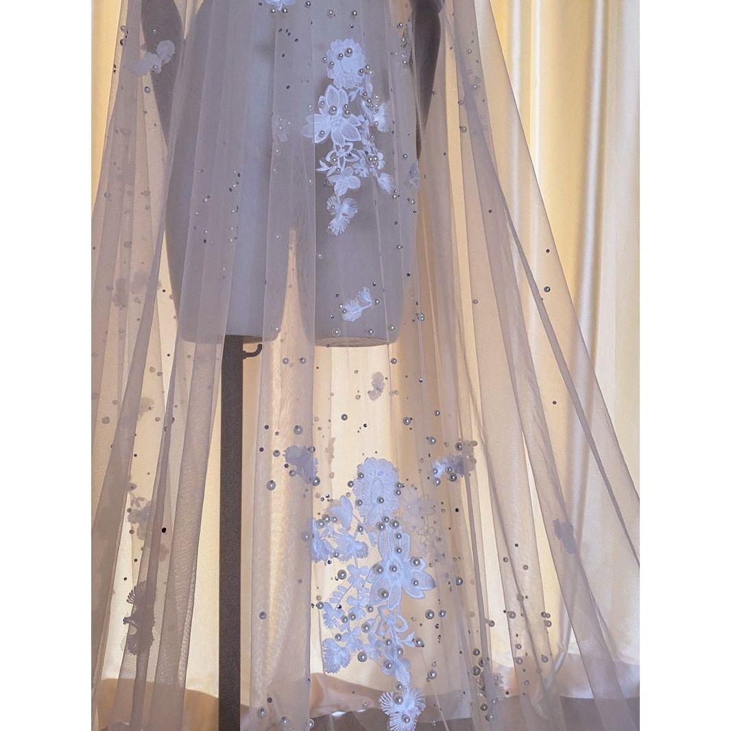 Luxury 3D Flowers Appliques Wedding Veil With Pearls Chapel Length Elegant Beaded Bridal Veils - Frimunt Clothing Co.