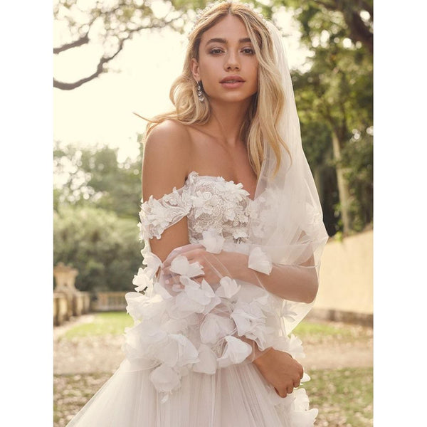 Bridal Veil With 3d Flowers Luxurious Wedding Veils Pure White Short