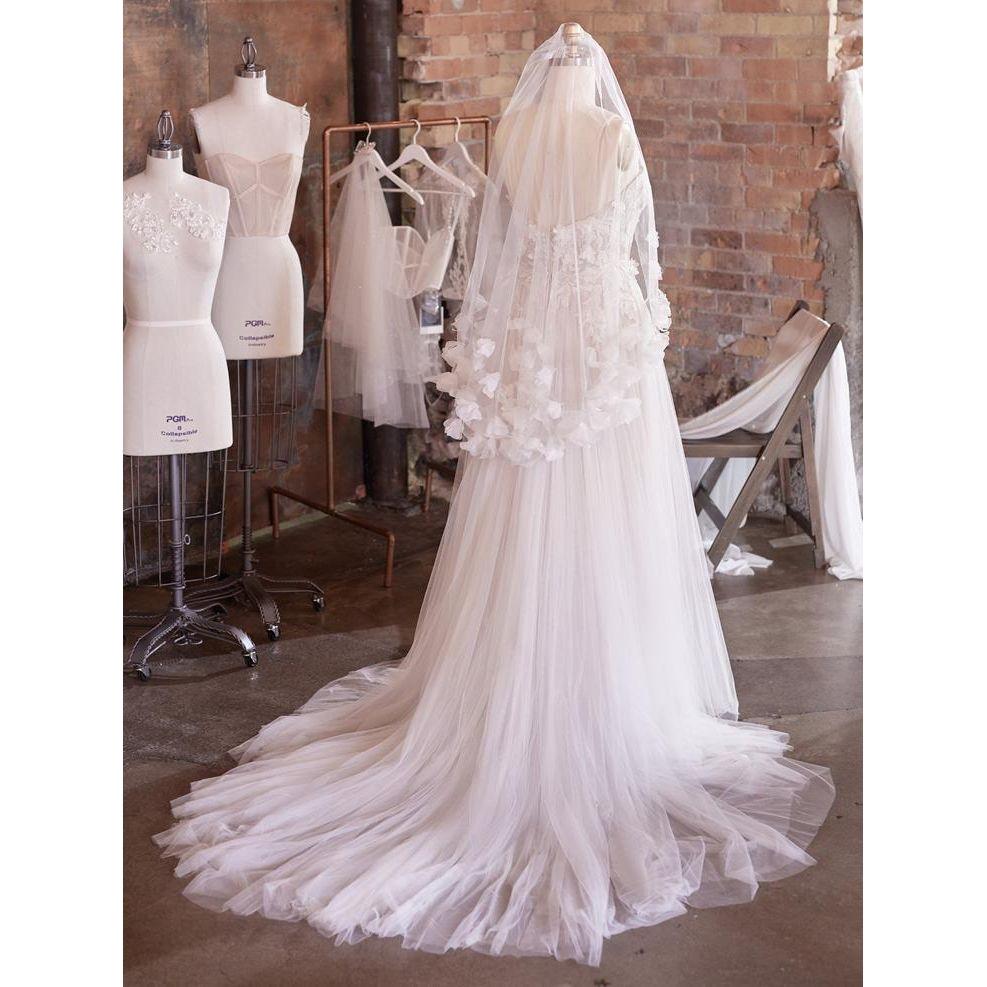 Bridal Veil With 3d Flowers Luxurious Wedding Veils Pure White Short - Frimunt Clothing Co.