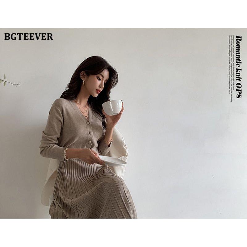 Elegant V-Neck Autumn Winter Knitted Belted Pleated Women's Long Dress - Frimunt Clothing Co.