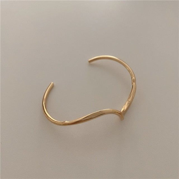 New Simple White Shell Cuff With Bend Metal Geometric Overlap Open Bangle Gold - Frimunt Clothing Co.