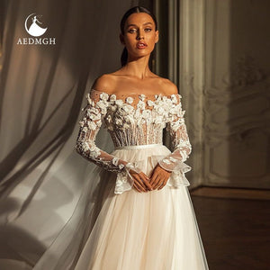Evelyn Romantic 3D Flowers Wedding Dress Boat Neck Long Sleeve Beaded Appliques - Frimunt Clothing Co.