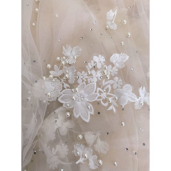 Luxury 3D Flowers Appliques Wedding Veil With Pearls Chapel Length Elegant Beaded Bridal Veils - Frimunt Clothing Co.
